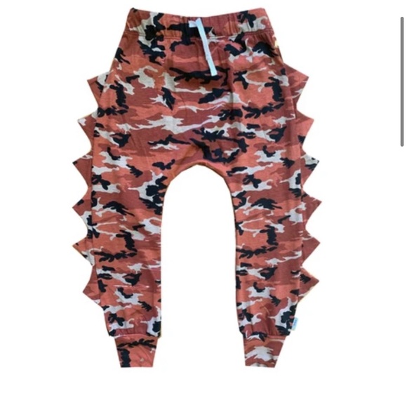The Mini Classy All Camo Everything Dino Pants Size 8 - Picture 12 of 16
